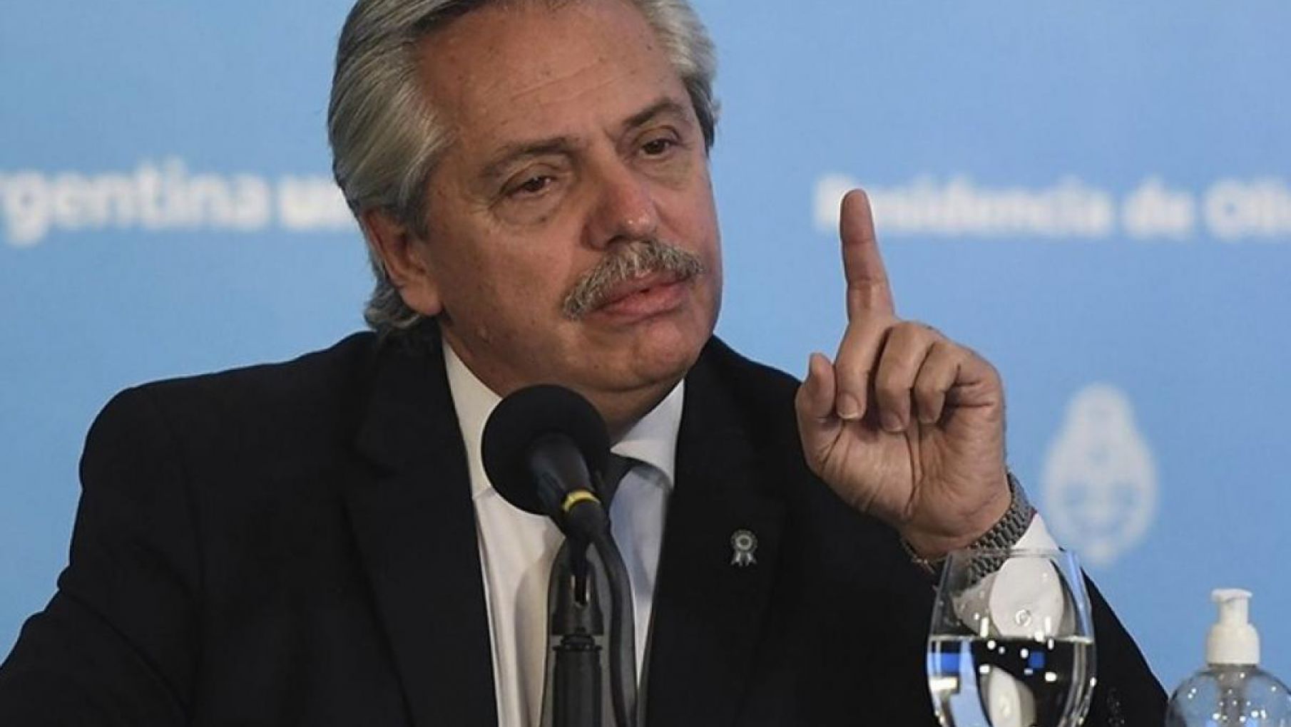 Alberto: "Los distritos con clases presenciales están jugando con fuego"